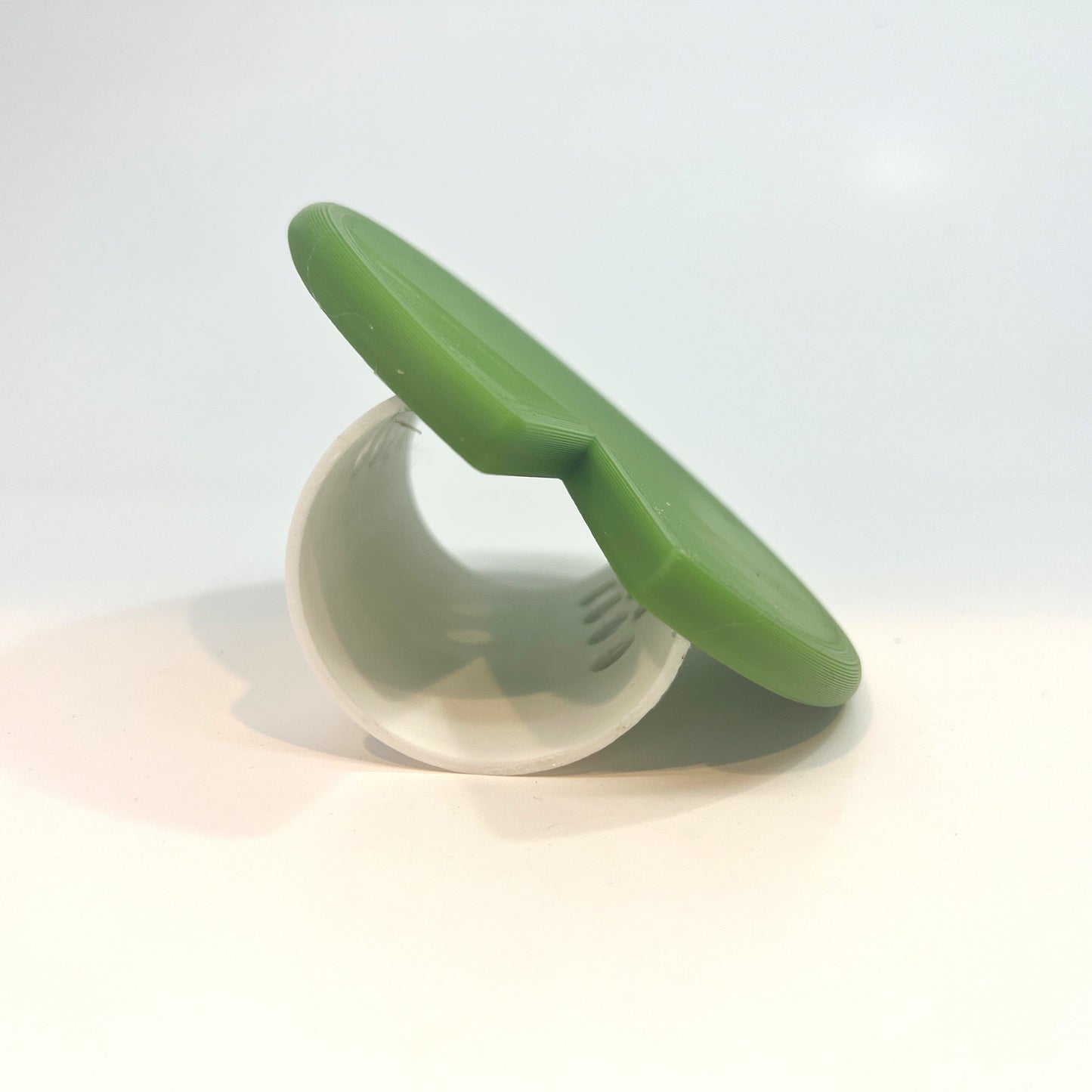 Betta Lily Pad Tube Hide - Betta Hiding and Resting Tube - Lily Pad Shape Floating Betta Fish Hide Leaf - Wild Pet Supply